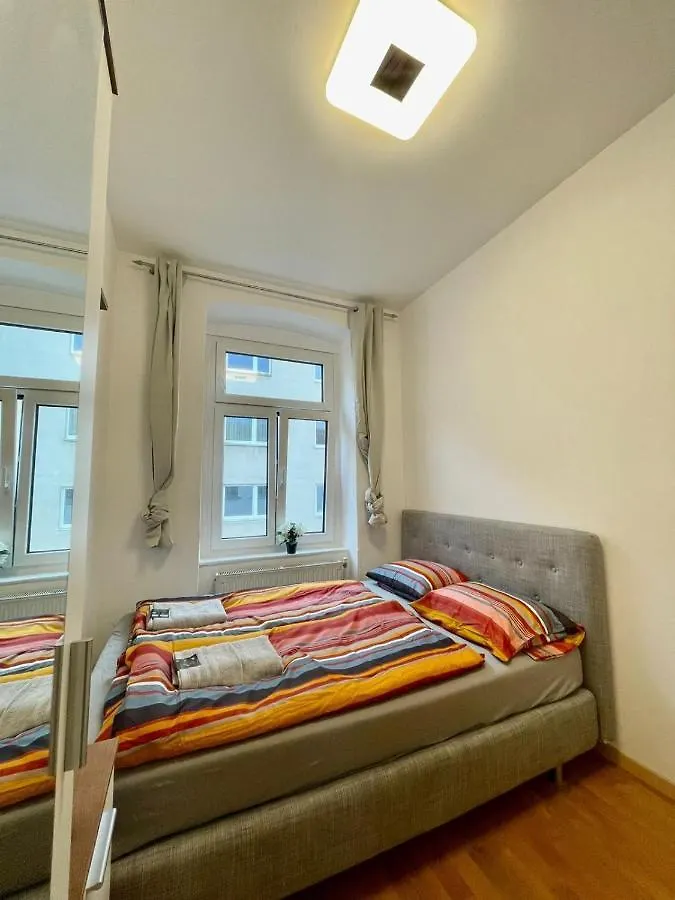 Apartamento Deluxe Studio 3P Th Viena 0*,  Austria